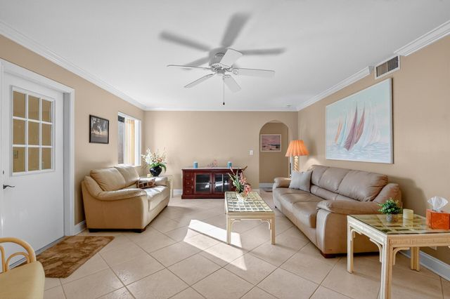 426 Pine Glen Lane A-1, Greenacres, FL 33463