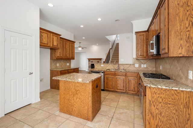 7510 Handen Drive, Rowlett, TX 75089