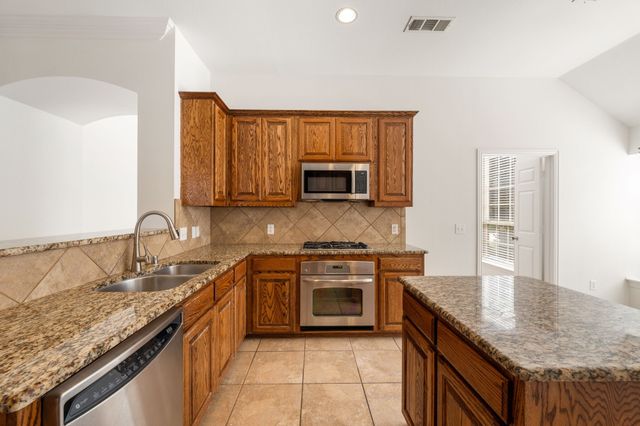 7510 Handen Drive, Rowlett, TX 75089