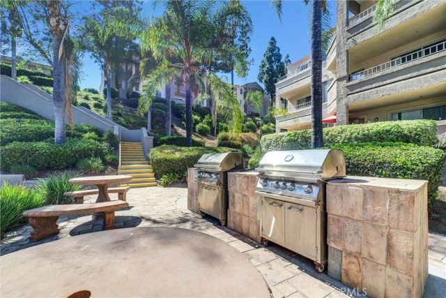 1980 Las Colinas Circle 301, Corona, CA 92879
