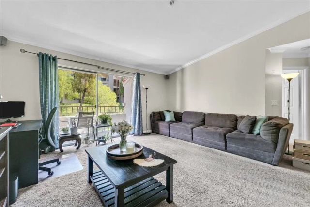 1980 Las Colinas Circle 301, Corona, CA 92879