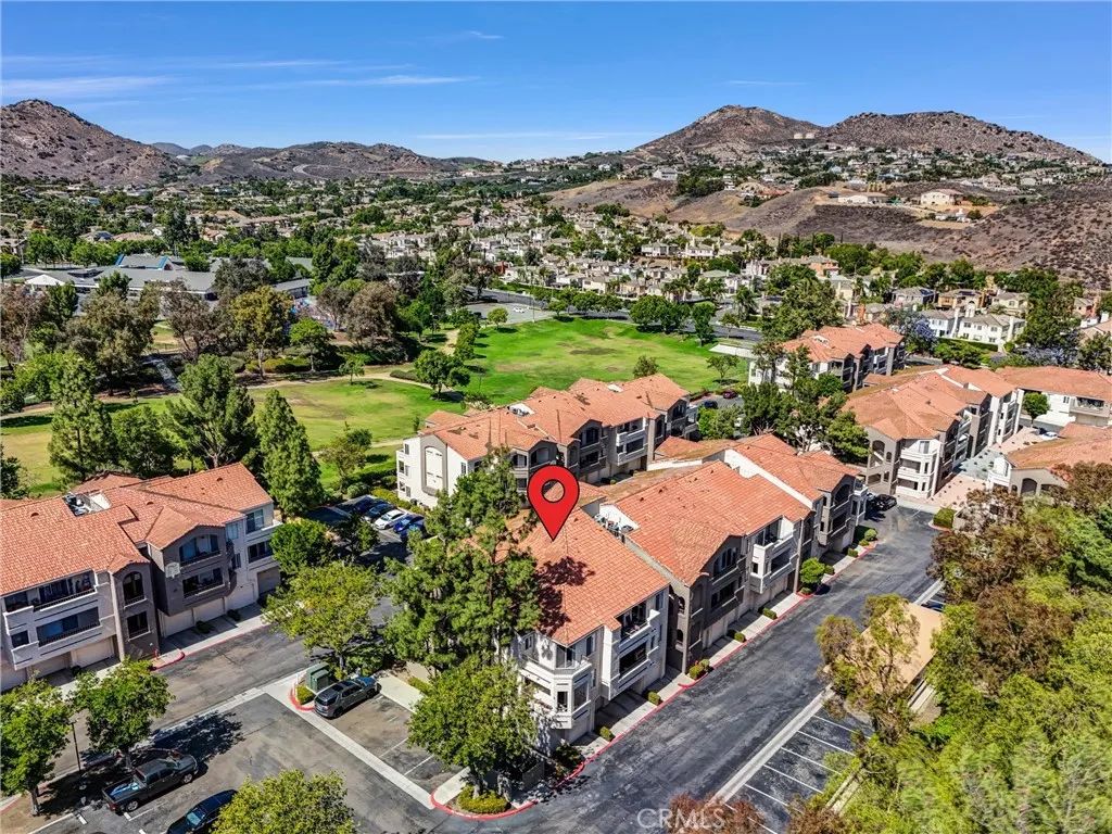 1980 Las Colinas Circle 301, Corona, CA 92879