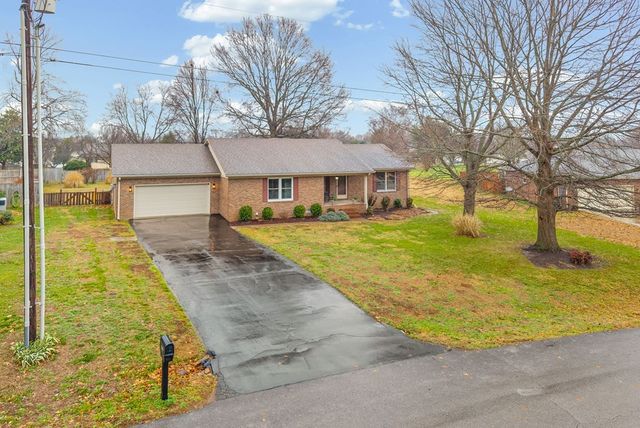 1108 Walnut Court, Hopkinsville, KY 42240