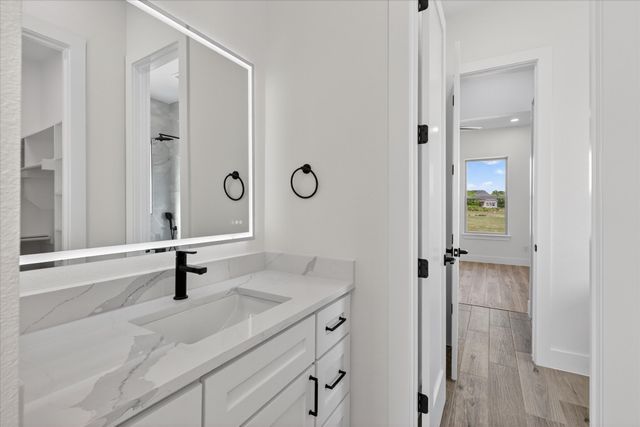 182 Briar Patch Road, Boyd, TX 76023