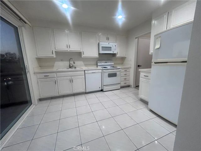 102 Scholz 228, Newport Beach, CA 92663