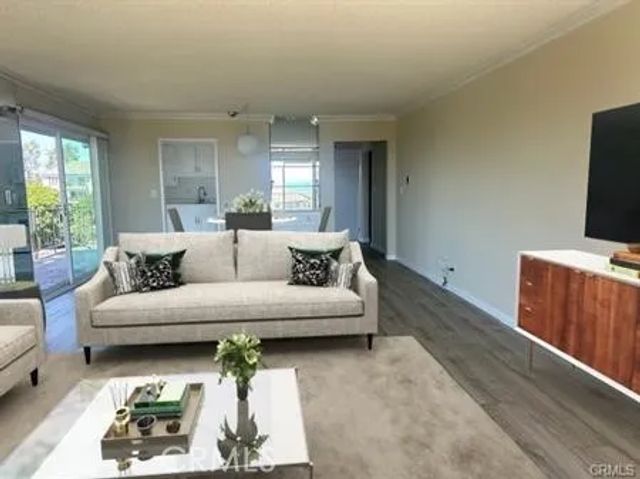 102 Scholz 228, Newport Beach, CA 92663