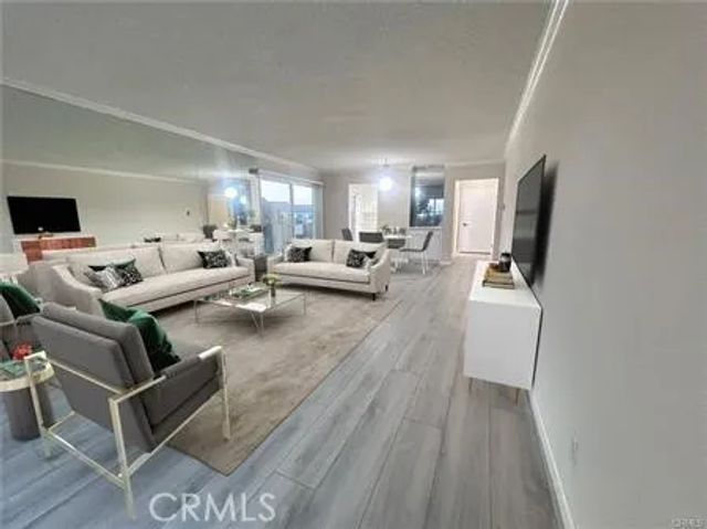 102 Scholz 228, Newport Beach, CA 92663
