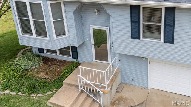 3267 Lupine Drive, Arnold, MO 63010