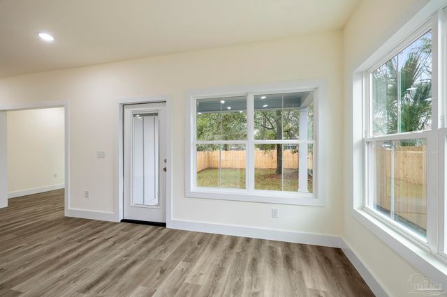 1915 W Chase St, Pensacola, FL 32502