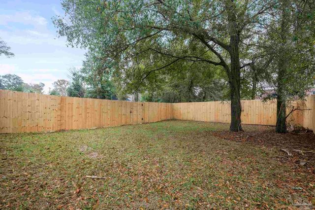 1915 W Chase St, Pensacola, FL 32502