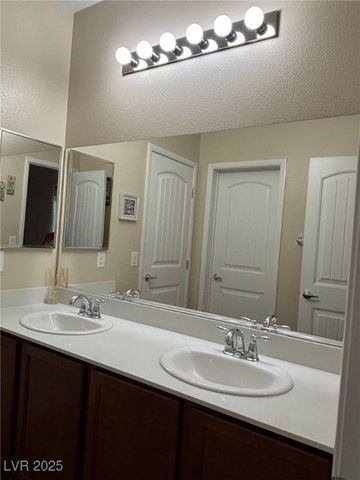 9499 Alma Ridge Avenue, Las Vegas, NV 89178