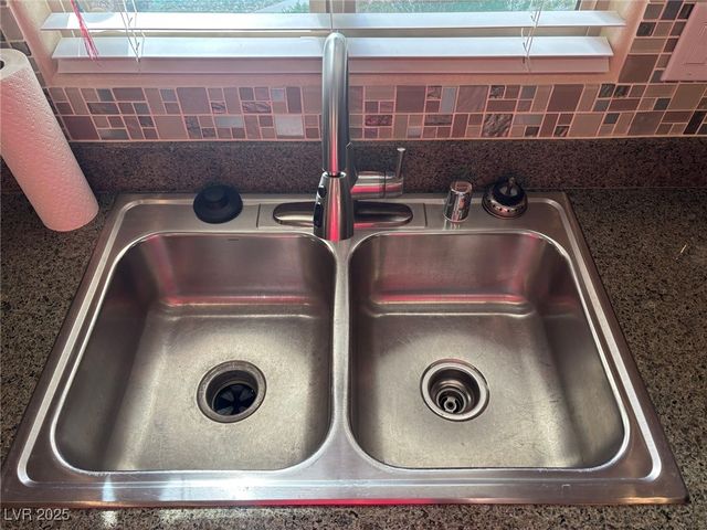 9499 Alma Ridge Avenue, Las Vegas, NV 89178