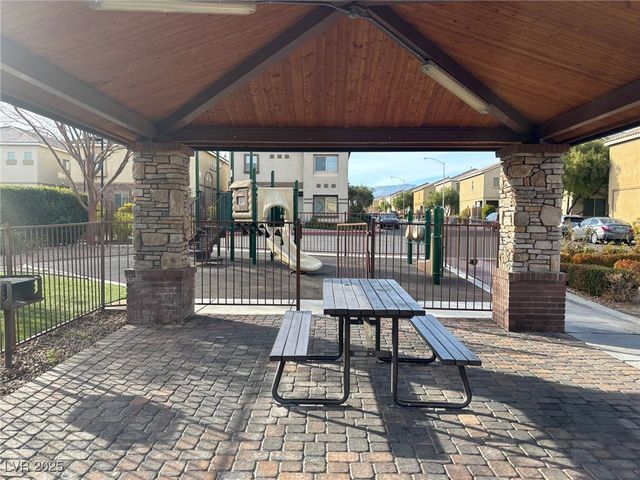 9499 Alma Ridge Avenue, Las Vegas, NV 89178