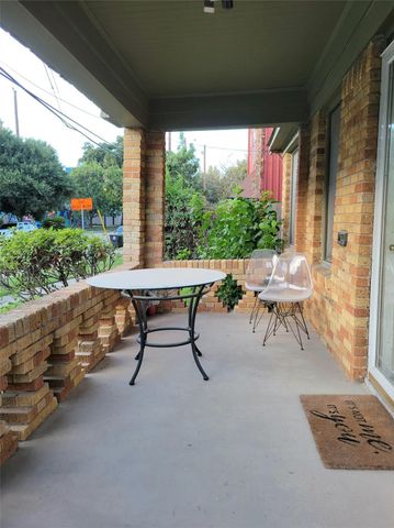 2811 Chenevert Street, Houston, TX 77004