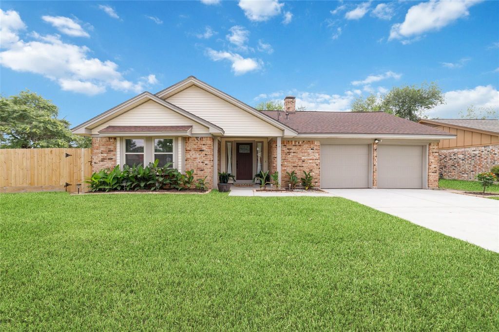 16303 Deer Lick Drive, Houston, TX 77090