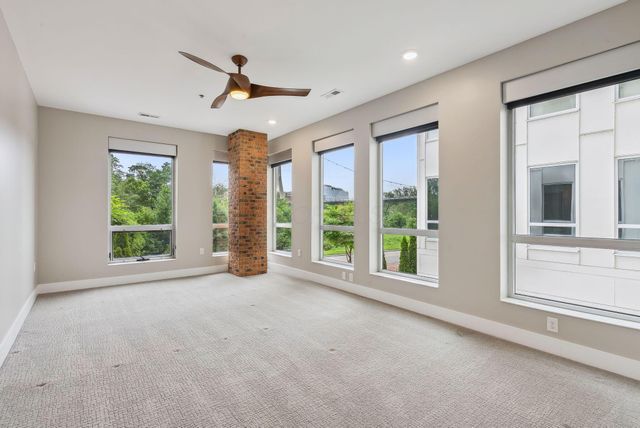 105 N Riverview Street, 215, Dublin, OH 43017