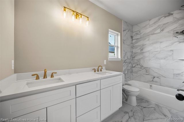 35071 Woodside Drive, Richmond, MI 48062