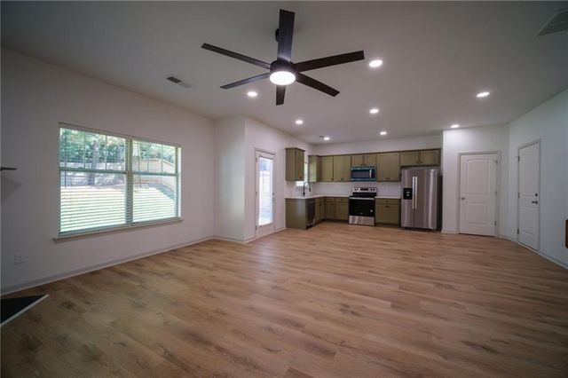 796 Grenier Terrace, Lawrenceville, GA 30045