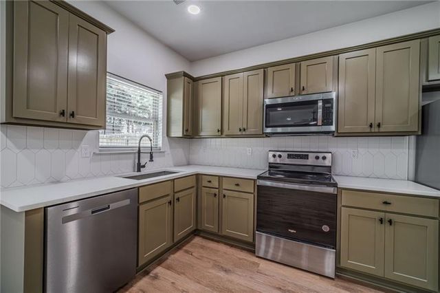 796 Grenier Terrace, Lawrenceville, GA 30045