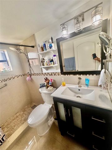 6455 W 27th Ave 44-13, Hialeah, FL 33016