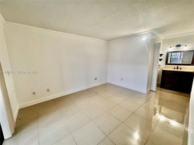 6455 W 27th Ave 44-13, Hialeah, FL 33016