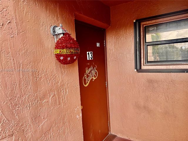 6455 W 27th Ave 44-13, Hialeah, FL 33016