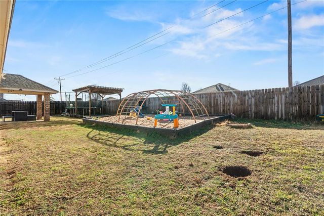 11300 NW 101st Street, Yukon, OK 73099