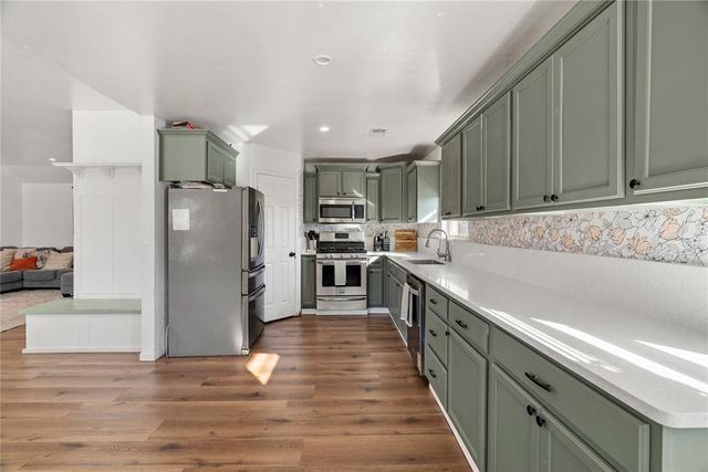 11300 NW 101st Street, Yukon, OK 73099