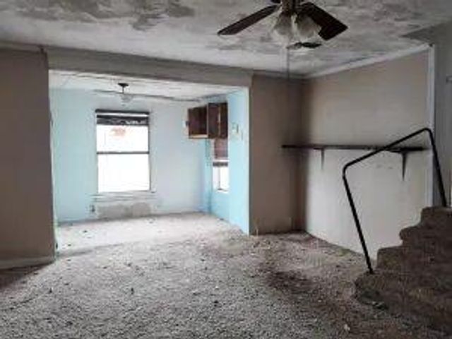 118 S M Avenue, El Reno, OK 73036