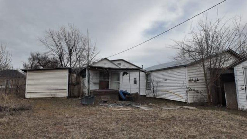 118 S M Avenue, El Reno, OK 73036