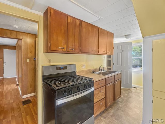 528 E Main Street, Collinsville, IL 62234