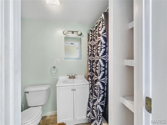 528 E Main Street, Collinsville, IL 62234