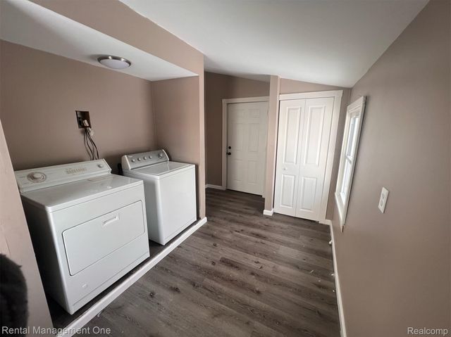 23019 Tuscany Avenue, Eastpointe, MI 48021
