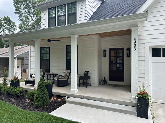 4620 W 70th Terrace, Prairie Village, KS 66208