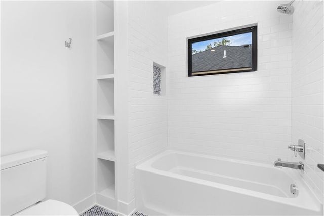 4620 W 70th Terrace, Prairie Village, KS 66208