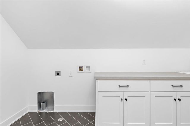 4620 W 70th Terrace, Prairie Village, KS 66208
