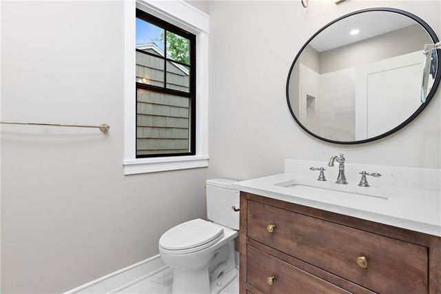 4620 W 70th Terrace, Prairie Village, KS 66208