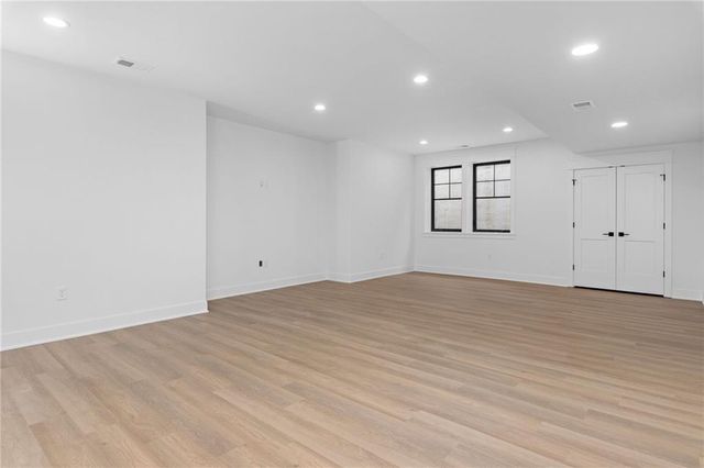 4620 W 70th Terrace, Prairie Village, KS 66208