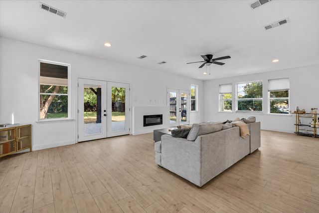 102 Glenn Avenue, Rockwall, TX 75087