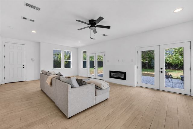 102 Glenn Avenue, Rockwall, TX 75087