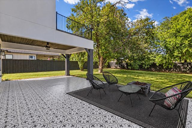 102 Glenn Avenue, Rockwall, TX 75087