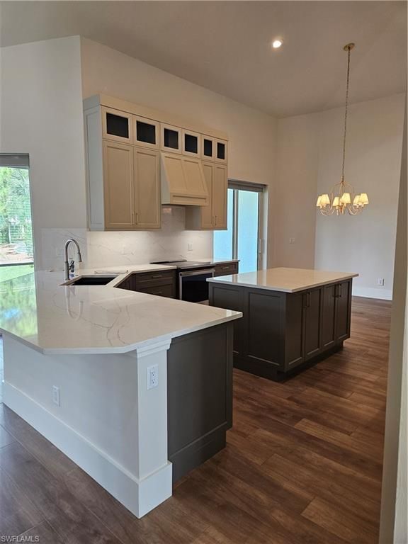 6391 Old Mahogany CT, Naples, FL 34109