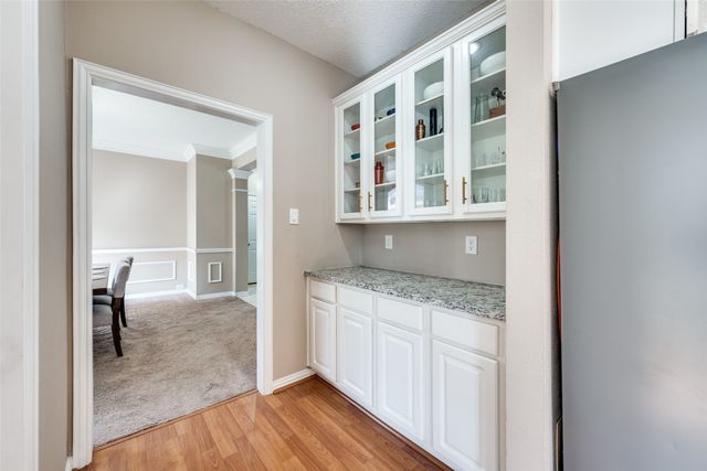 2106 Hunter Place Lane, Arlington, TX 76006