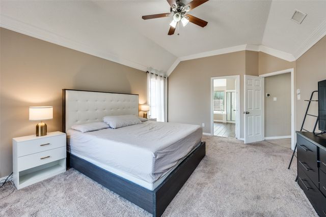 2106 Hunter Place Lane, Arlington, TX 76006