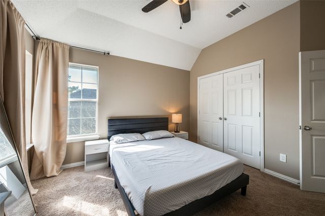 2106 Hunter Place Lane, Arlington, TX 76006