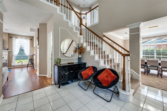 2106 Hunter Place Lane, Arlington, TX 76006