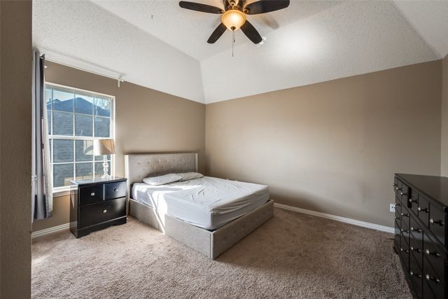 2106 Hunter Place Lane, Arlington, TX 76006