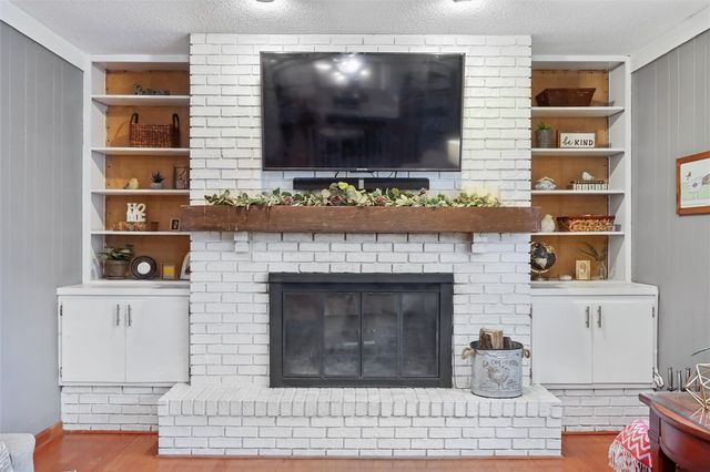 1026 Village Green Blvd, Iowa City, IA 52240