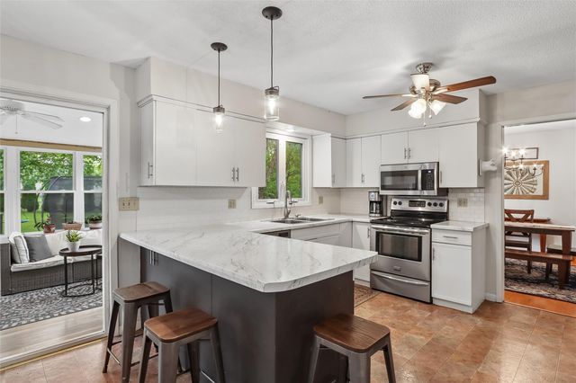 1026 Village Green Blvd, Iowa City, IA 52240