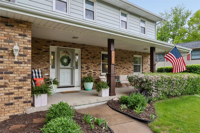 1026 Village Green Blvd, Iowa City, IA 52240